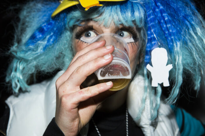 Photographer Nena Driehuijzen at Aalst Carnaval.